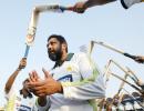 Want to perform under pressure? Play India, says Inzamam