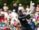 Run machine Guptill guides Kiwis past Sri Lanka in first ODI