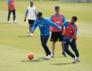 Bowling combination has Dhoni in a fix