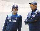 In moments of despair, captain Dhoni seeks Shastri's advice