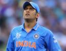 Dhoni hurt during a practice session in Perth