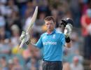 Bell smashes 187 as England beat Aus PM's XI