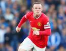 Striker Rooney targets Bobby Charlton's scoring record