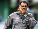 Waqar resigns as Pakistan's coach after World T20 debacle