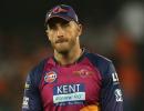 Fractured finger puts Du Plessis out of IPL, Khawaja comes in