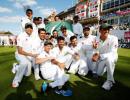 4th Test: Pakistan crush England by 10 wickets to level series