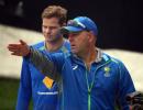 Lehmann extends contract as Australia coach to 2019