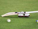 Should restrictions be imposed on size of bats in Test cricket?