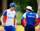 Bayliss expects Cook to lead England till 2017 Ashes