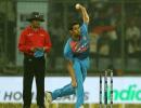 Nehra bowls from 'Ashish Nehra End' as DDCA pays tribute