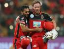 AB de Villiers powers RCB to six-wicket win over Delhi