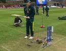 SEE: Aus Smith gives fans batting tutorial