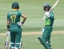 2nd ODI: De Kock shines as South Africa thump Sri Lanka