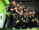 Third T20I: Australia crush Pakistan to win series