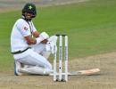 PIX: Shan, Abbas put Pakistan on top