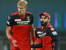 Kohli not getting much help from teammate Jamieson