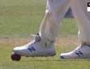 England players trap ball with spikes, raise eyebrows!