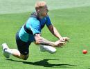 Stokes says he can manage knee injury during Ashes