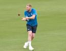 Ashes: Stokes trains along with rest of the England