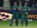 Waqar apologises for Namaz comment