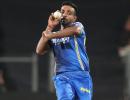 Pacer Kulkarni joins MI squad; Robin backs Rohit