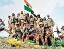 Indian cricketers pay tribute to Kargil war heroes