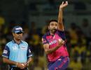 Angry Ashwin slams umpires over ball change