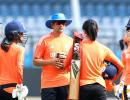 Harmanpreet not out of form, asserts coach Muzumdar