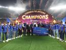 PIX: Tendulkar felicitates the World Champions!