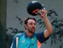 Head may replace Warner in Delhi Test