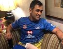 SEE: Watch Dhoni SING!