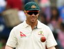 Warner appeals for return of missing baggy green