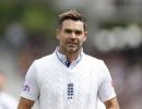 Tendulkar pays tribute to 'old foe' James Anderson