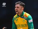 South Africa edge Bangladesh; qualify for Super 8