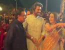 SEE: Dhoni has got the perfect dandiya moves!