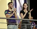 Ananya, Suhana, AbRam Cheer KKR!