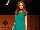 Kolkata FW: Bengali beauty on a  flower-filled runway