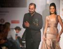 Pakistani Hindu fashion designer bats for Indo-Pak peace