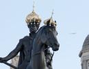 Hatwalk: London's famous statues don designer hats!