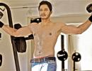 Shreyas Talpade gets 6-pack abs like Sallu, SRK