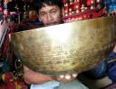 Discovering the secrets of the singing bowls in Nepal