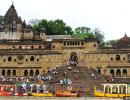 A quaint town on the banks of Narmada