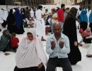 Ramzan photographs: Praying to the Almighty!