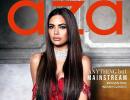 H-A-W-T! Esha Gupta sets pulses racing in red