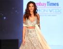 Smokin' hot! Shibani Dandekar shines in sequins