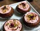 Christmas recipe with a twist: Eggless Gulkand Cupcake