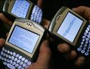 I-T department to buy 1,000 Blackberry phones