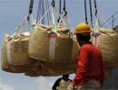 Exports cross $200 billion mark in Feb