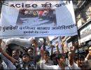 Protesting jewellers meet Sonia, demand duty roll back