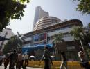 Sensex plunges 305 points on Fed rate hike likelihood, weak rupee